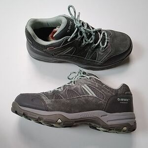 HI TEC WATERPROOF HIKING WOMEN'S SHOES SIZE 8.5